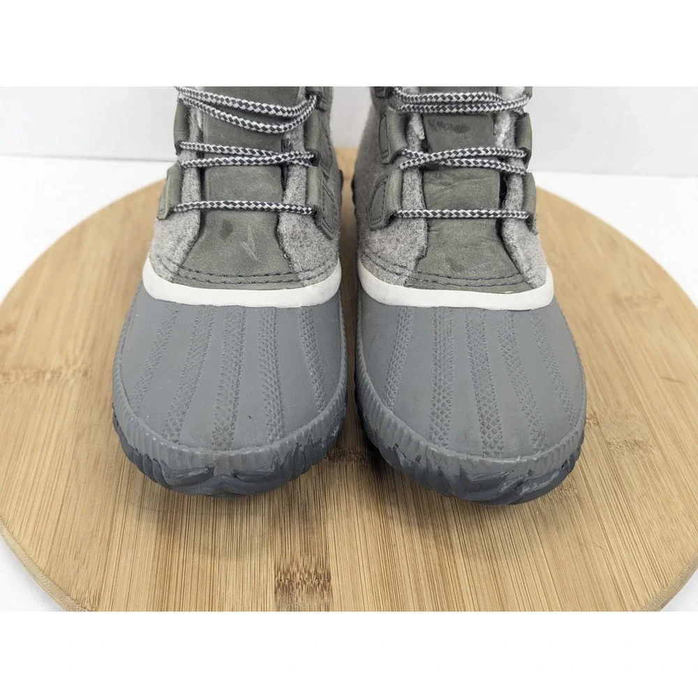 Sorel Boots Bootie Womans 6 Waterproof Faux Fur Lined Winter Gray Lace Up